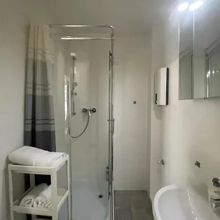 Apartamento Design Apt. Messe•hbf•uniklinik Perfekt Fur 4 Essen